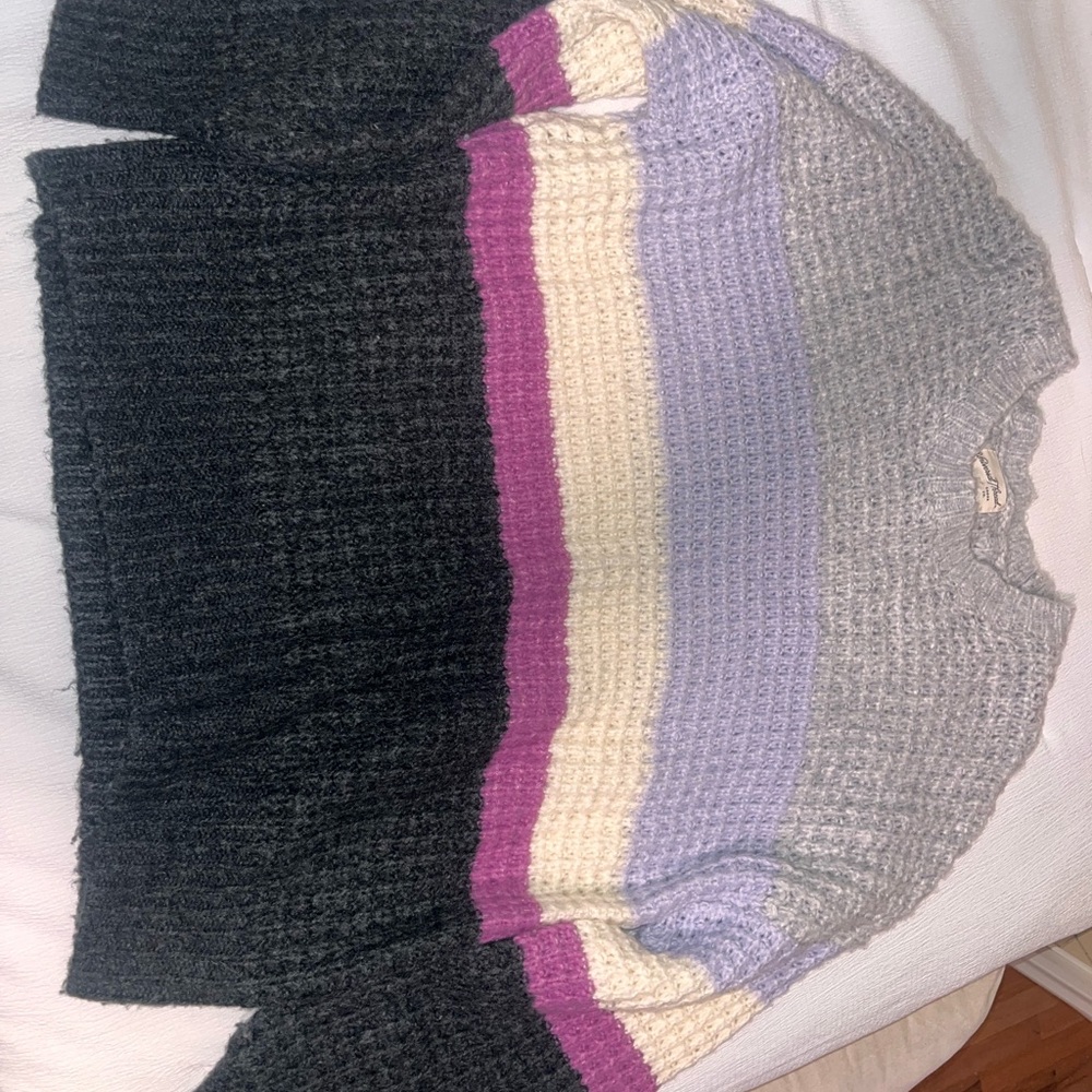 Universal Thread Multicolor Striped Sweater
